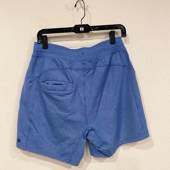 Lululemon Anti-Gravity Short Size Medium EUC - Picture 5 of 5